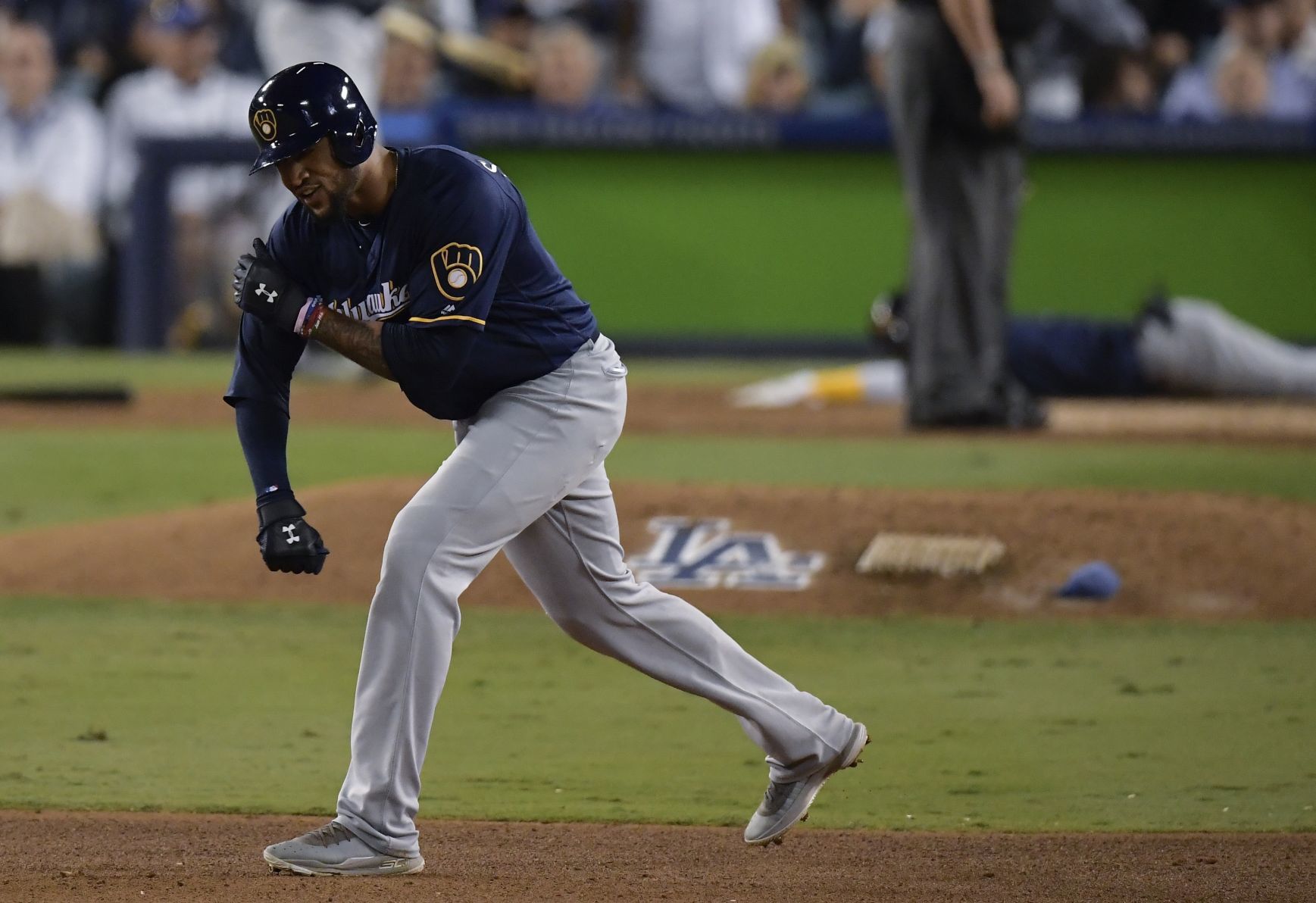 Dodgers 2, Brewers 1